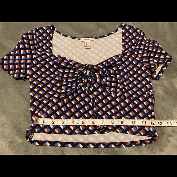 Forever 21 navy crop top with red/white/blue design size Medium - Picture 6 of 6